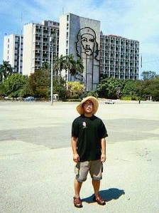 Me in front of the Che Guevara Hotel in La Habana, Cuba